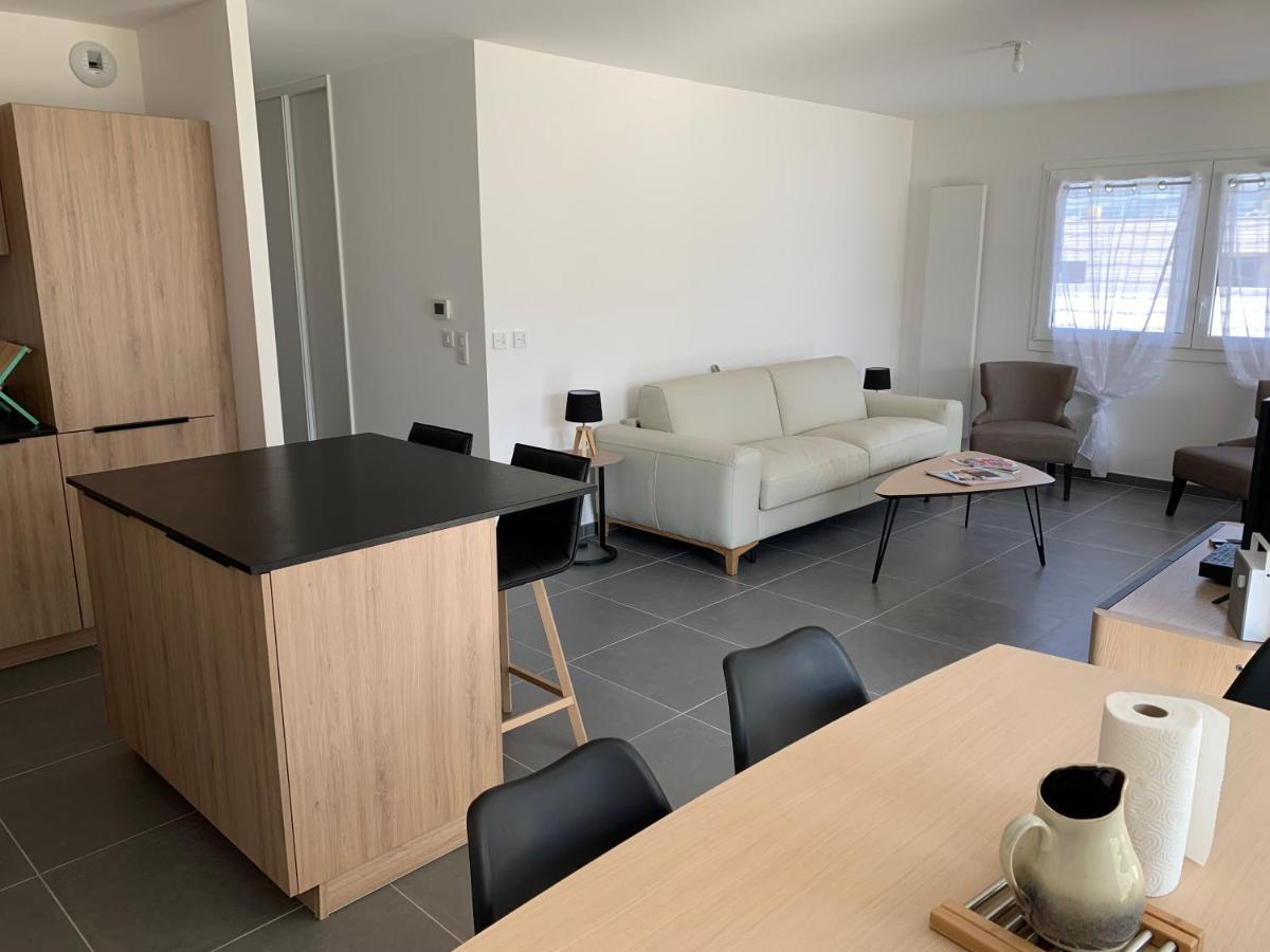 O Pure Apartment Annecy Bagian luar foto